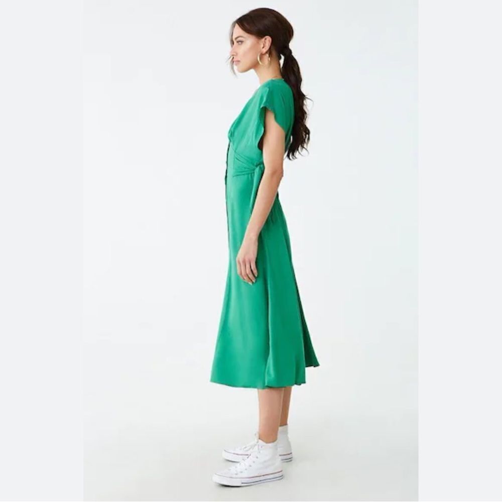 ✨ Button-Front Midi Dress✨ - Picture 4 of 7